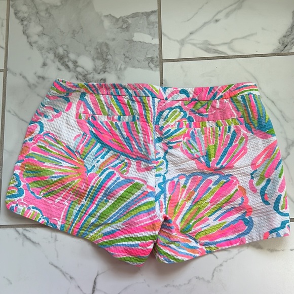 EUC Lilly Pulitzer shorts 4 - Picture 3 of 3